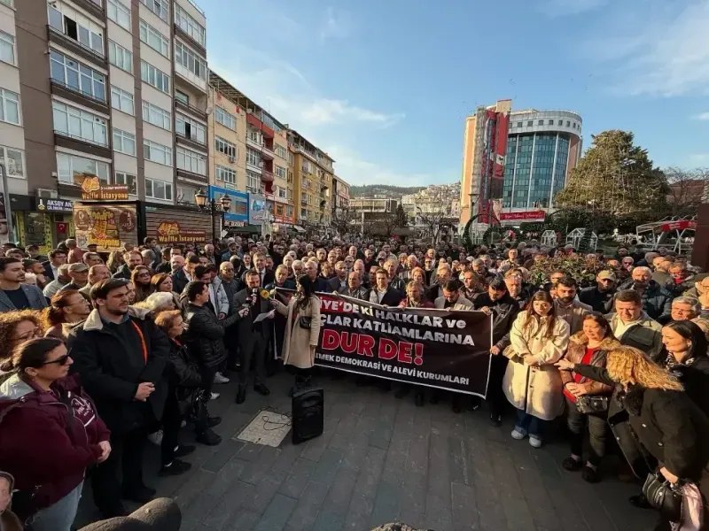 İzmit’ten Alevi katliamına tepki gösterdiler