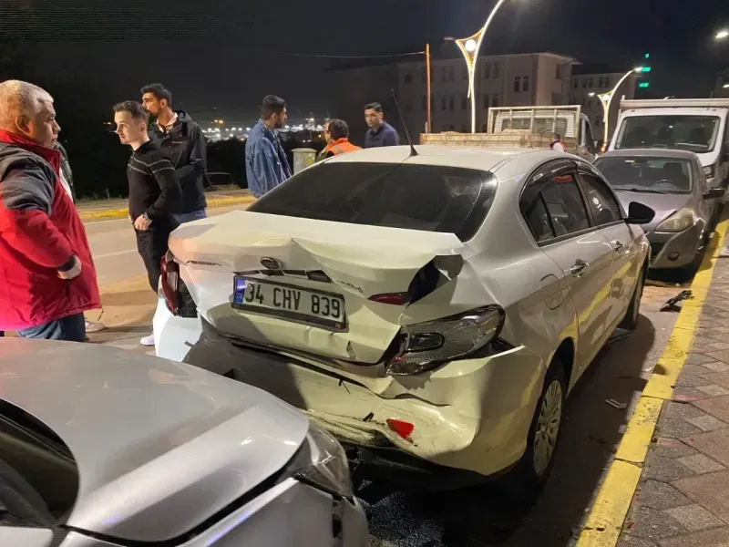 Kocaeli'de babasının arabasını kaçıran çocuk mahalleyi karıştırdı!