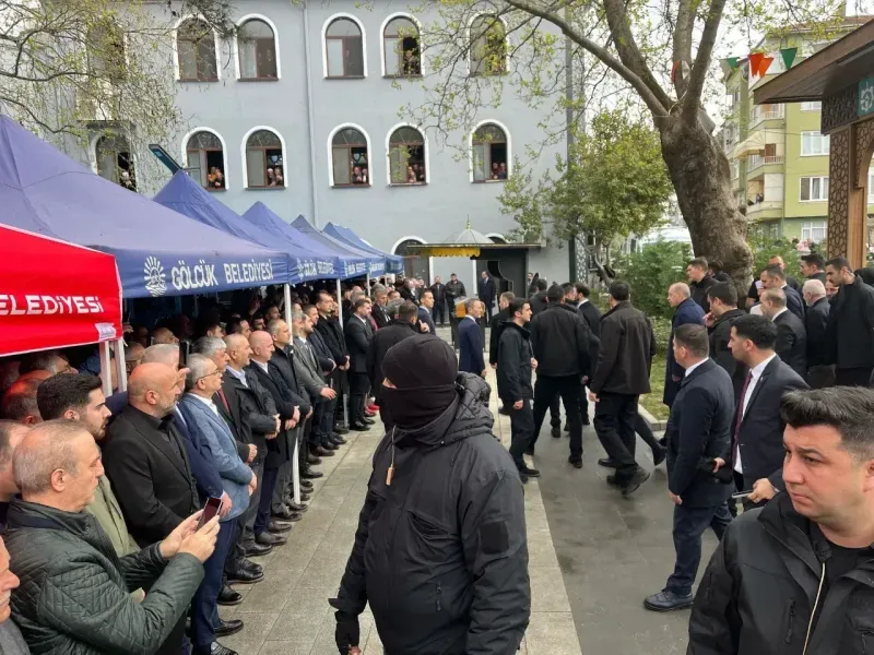 Cumhurbaşkanı, Kocaeli’deki yol arkadaşı Abiş’e son görevini yaptı